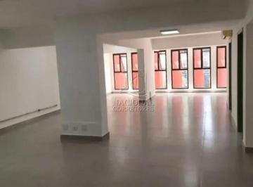Comercial · 175m² · 1 Vaga · Conjunto comercial com 6 salas e área externa privativa na Rua Catequese – 175m²
