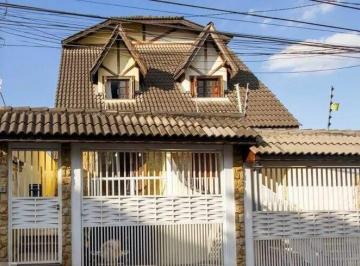 Casa · 175m² · 4 Quartos · 3 Vagas · CASA