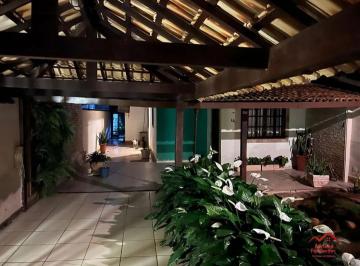 Casa · 153m² · 3 Quartos · 2 Vagas · Excelente Casa na Praia de Itaipuaçu – 3 Quartos, Quintal Amplo – R$ 495.000