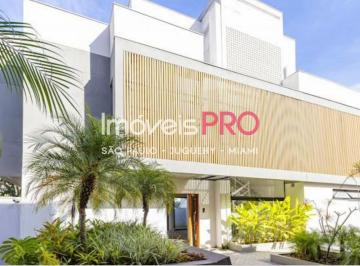 Casa · 931m² · 4 Quartos · 7 Vagas · Linda casa em condomínio