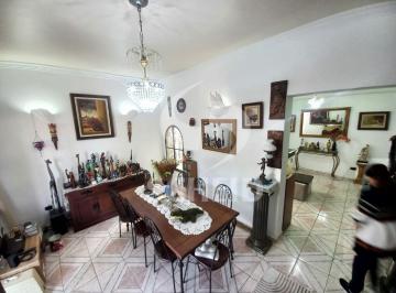 Casa · 227m² · 5 Quartos · 4 Vagas · Sobrado à venda de 227,00m² útil, com 5 quartos e 4 vagas, no Jabaquara!