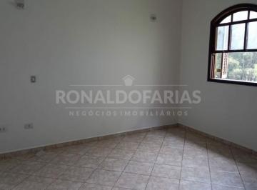 Casa · 185m² · 3 Quartos · 2 Vagas · CASA TÉRREA  À VENDA NA REGIÃO DA CIDADE DUTRA COM 3 DORMITÓRIOS