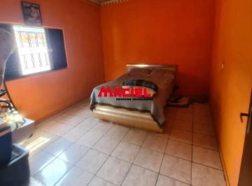 Casa · 140m² · 2 Quartos · 5 Vagas · Ótima oportunidade para quem busca imóvel no Monte castelo.