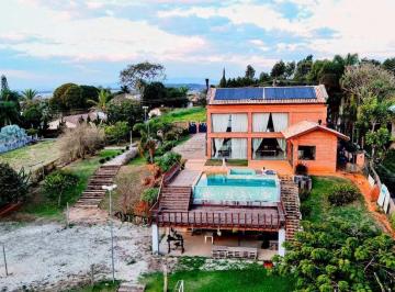 Rural · 4200m² · 3 Quartos · 10 Vagas · Casa Térrea de Alto Padrão à Venda no Condomínio Chácaras Catag