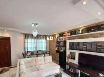 Casa · 218m² · 3 Quartos · Casa à venda - no Jardim das Maravilhas