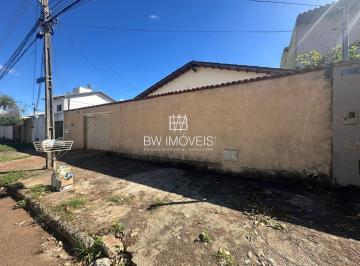 Casa · 230m² · 3 Quartos · 4 Vagas · Oportunidade em Goiânia: Casa no Jardim Atlântico – Lote 420mts