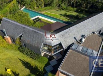 2a80977559f80140c1953b5f181c676b3e6a9a7e · A Residência Mais Incrível de Itaipava e Uma das Mais Bonitas do País, com Localização Privilegiada 