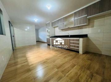 Cozinha · QNP 14, Ceilândia - Casa Totalmente Reformada, na Laje