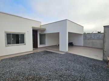 Casa · 175m² · 2 Quartos · 2 Vagas · Casa á Venda com 02 quartos sendo 01 suíte com closet no bairro Rocio Grande em São Francisco do Sul