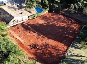 Foto 01 · Terreno limpo no Condomínio Porto Atibaia em Atibaia SP.