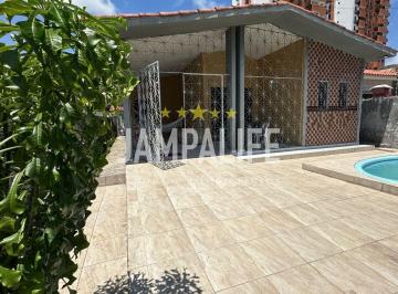 Casa · 208m² · 5 Quartos · 3 Vagas · Ótima casa no Manaíra