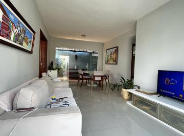 Casa · 175m² · 4 Quartos · 2 Vagas · Casa em Buraquinho