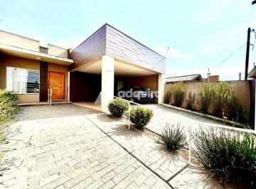 Casa · 182m² · 3 Quartos · 3 Vagas · Casa em Nova Rússia, Ponta Grossa/PR de 182m² 3 quartos à venda por R$ 800.000,00