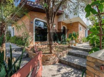 Casa · 265m² · 4 Quartos · Casa em Jardim das Vertentes, São Paulo/SP de 265m² 4 quartos à venda por R$ 1.150.000,00