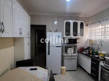 Casa · 125m² · 3 Quartos · 2 Vagas · Casa em Centro, Carapicuíba/SP de 125m² 3 quartos à venda por R$ 720.000,00