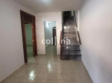 Casa · 200m² · 4 Quartos · 3 Vagas · Sobrado em Quitaúna, Osasco/SP de 200m² 4 quartos à venda por R$ 650.000,00