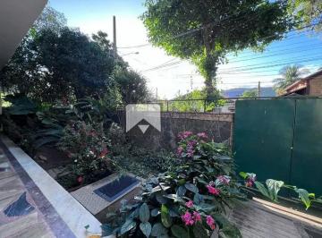 Casa · 352m² · 10 Quartos · 4 Vagas · Casa em São Francisco, Niterói/RJ de 352m² 10 quartos à venda por R$ 1.700.000,00