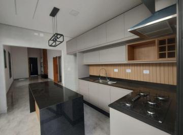 Casa · 300m² · 3 Quartos · 4 Vagas · Casa em Residencial Colinas, Caçapava/SP de 300m² 3 quartos à venda por R$ 999.000,00