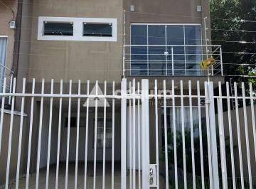Casa · 156m² · 3 Quartos · 2 Vagas · Sobrado em Estrela, Ponta Grossa/PR de 156m² 3 quartos à venda por R$ 650.000,00