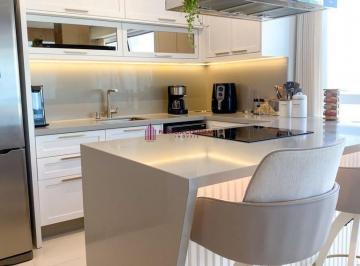 Cozinha · Apartamento 3 suítes - Palm Beach, Centro - Balneário Piçarras. Patricia Coussea