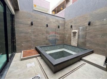 Casa · 180m² · 4 Quartos · Casa dos Sonhos: Modernidade e Conforto no Guará 2
