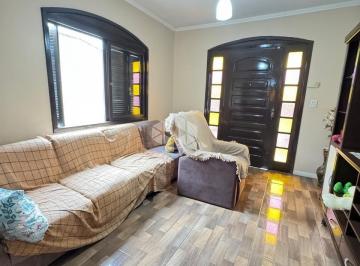 689256_i163i9p6q47_68925667eedf1a322c7.jpg · Casa Residencial de 5 Quartos e 3 Banheiros no Partenon, Porto Alegre