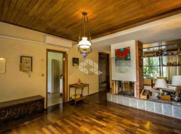 Casa · 271m² · 3 Quartos · 2 Vagas · Casa Ampla, com 3 dormitórios e piscina no Bairro Três Figueiras, Porto Alegre