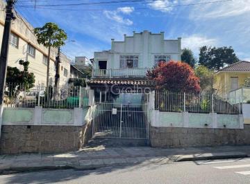 01 · Casa de 230m² com 3 quartos em Capoeiras