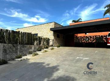 Casa · 1350m² · 3 Quartos · 6 Vagas · Casa Térrea Moderna (porteira fechada), com 3 suítes, climatizada, gourmet!