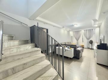 Casa de 3 quartos, São Paulo · Sobrado Jardim Peri Peri: 3 dormitórios, 2 vagas, do lado do metrô.