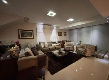 Apartamento · 275m² · 3 Quartos · 2 Vagas · Excelente cobertura no coração do Embaré – 274m² de puro conforto e sofisticação!