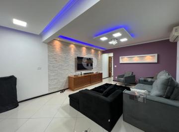 Casa · 300m² · 3 Quartos · 4 Vagas · Sobrado com 3 dormitórios à venda, 300 m² por R$ 2.230.000,00 - Embaré - Santos/SP