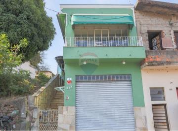 Casa · 156m² · 3 Quartos · 2 Vagas · Vendo casa com 03 quartos e duas garagens mais duas lojas. Oportunidade!