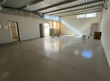 Casa · 264m² · 3 Quartos · 3 Vagas · Oportunidade Imperdível em Parque Residencial de Laranjeiras!