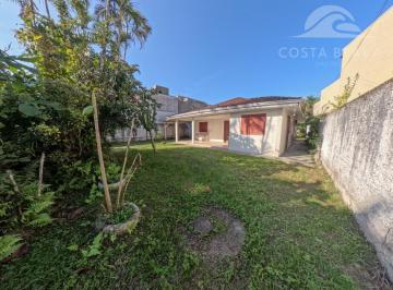 Casa · 110m² · 3 Quartos · Casa em Centro  -  Matinhos