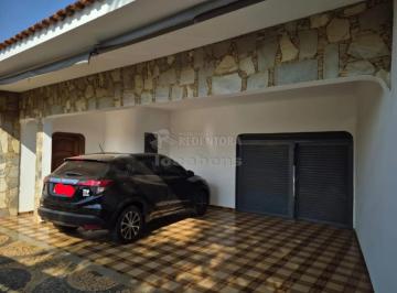 Casa · 357m² · 3 Quartos · 4 Vagas · Jardim Estrela Casa de 03 dormitórios sendo 1 tipo apartamento, área gourmet com piscina.