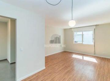 Apartamento · 86m² · 2 Quartos · 1 Vaga · Apartamento Reformado com 2 Dormitórios e 1 Vaga Coberta - Mont Serrat