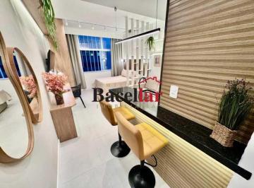 Apartamento · 60m² · 2 Quartos · Apartamento : Padrão / Residencial / Centro