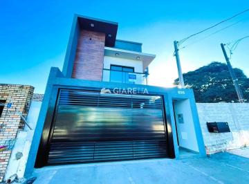 Casa · 136m² · 2 Quartos · 2 Vagas · Sobrado amplo para locação em excelente localização no CENTRO, TOLEDO - PR