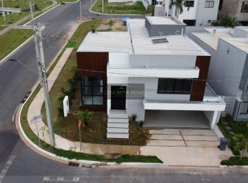 Casa · 214m² · 3 Quartos · 4 Vagas · Casa em Condomínio no Primor das Torres em Cuiabá