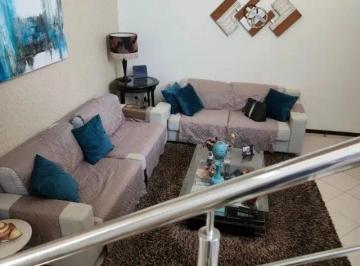 Casa · 316m² · 4 Quartos · 2 Vagas · Condomínio Residencial Jardim Itália II - Casa Residencial Condomínio Jardim Itália II, Av. Érico Go
