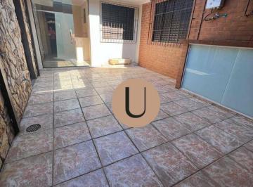 382f9726f7170597447c6df5586267c28763c5f4 · Oportunidade! Casa Térrea de Esquina com Salão Comercial e 3 Vagas