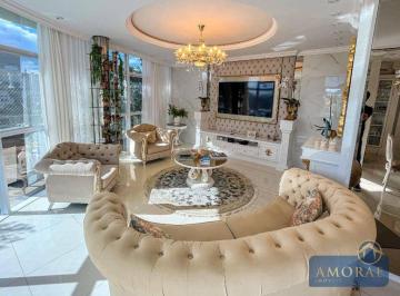 c8e785530ed49aa33bf87cd11fddd2c626a6a5fb · Cobertura Duplex Exclusiva em Jurerê – 268m², Sofisticação e Localização Privilegiada