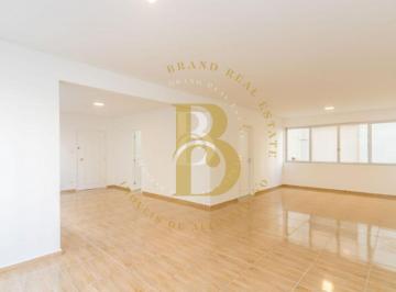 Apartamento · 145m² · 3 Quartos · 1 Vaga · Apartamento reformado á venda de 145m², com 03 dormitórios no Itaim Bibi.