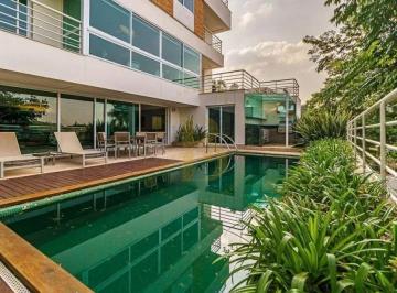 Casa · 627m² · 4 Quartos · 4 Vagas · Casa em condomínio, com piscina privativa, localizada no Morumbi.