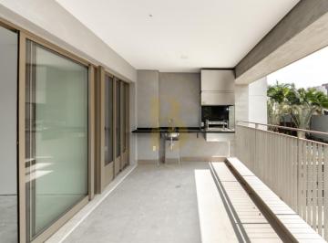 Apartamento · 102m² · 2 Quartos · 2 Vagas · Apartamento à venda com 102 m², 2 suítes, e próximo a estação do Metrô, em Moema.