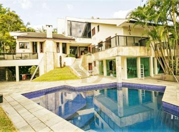 Casa · 644m² · 4 Quartos · 6 Vagas · Casa espaçosa, com piscina a venda  no Alto da Boa Vista.