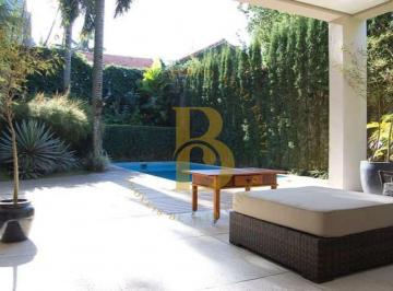 Casa · 402m² · 4 Quartos · 3 Vagas · Casa espaçoso, com ambientes bem iluminados, localizada no bairro Jardim Petrópolis.