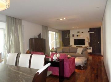 Apartamento · 216m² · 4 Quartos · 4 Vagas · Apartamento com vista para a copas das árvores, localizado no Campo Belo.
