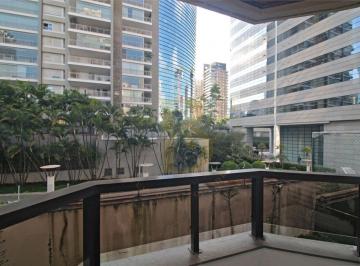 Apartamento · 172m² · 3 Quartos · 2 Vagas · Apartamento em localização cobiçada no Itaim Bibi.